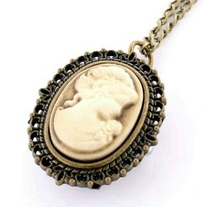 🥳Cameo Watch Necklace